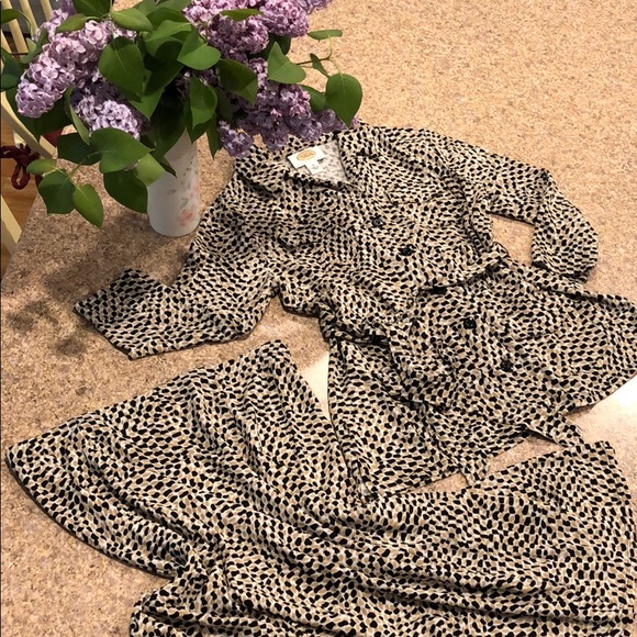 Talbots Dresses & Skirts - Talbots Petites Top and Skirt Set - Size 6 Petite